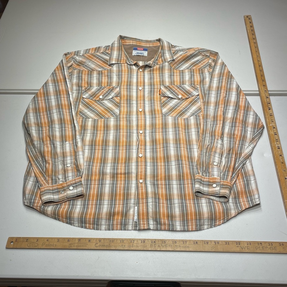 Vintage 1980’s Levi's XL Brown and White Plaid western cut Button Down Shirt